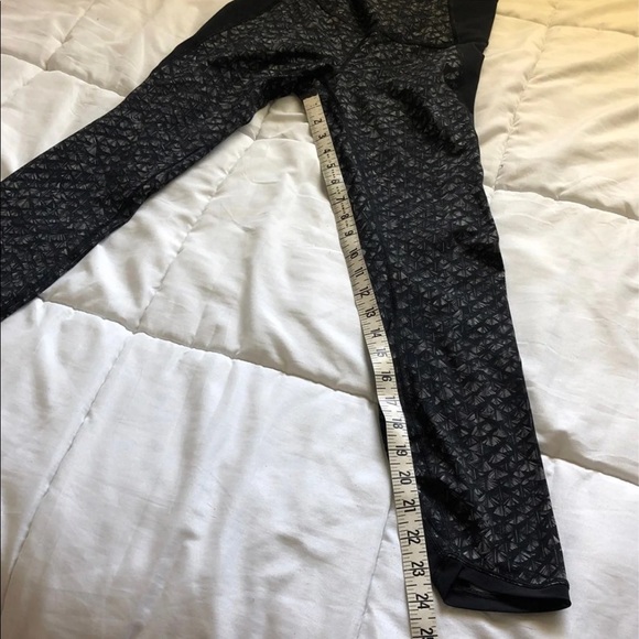 High Rise Lululemon Leggings - Picture 5 of 9